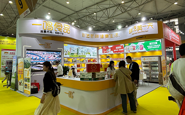 展位背墙的货柜突出设计感应该怎么做