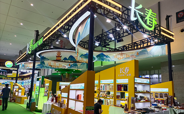 展台搭建带造型的货柜应该注意哪些方面