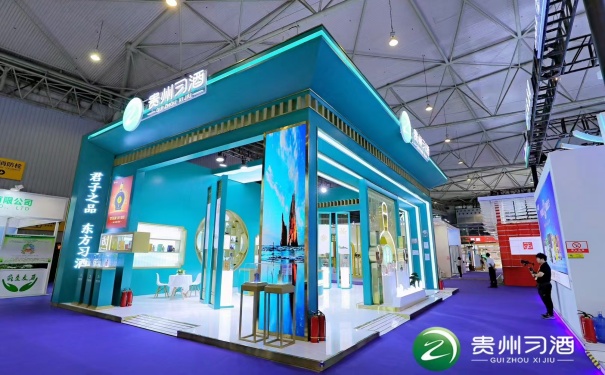 展台设计搭建怎样运用色彩使其更吸引观众注意